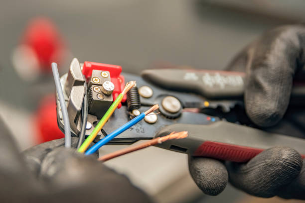 Best Electrician Near Me  in Lynwood, IL