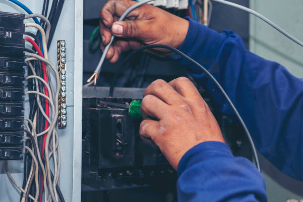 Best Electrical Contractors for Businesses  in Lynwood, IL
